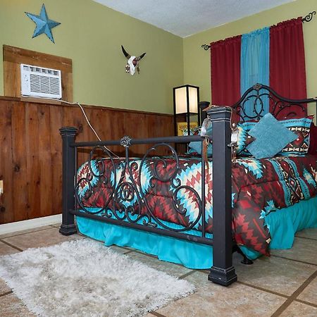 Room In Bb - Pleasant Days Bb Southwest Cottage โฮโมซาสซา ภายนอก รูปภาพ